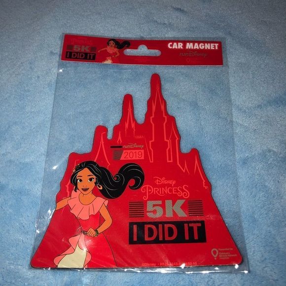 RunDisney WDW Princess Half Marathon 2019 Elena Avalar Commemorative Magnet NIP - Picture 1 of 1